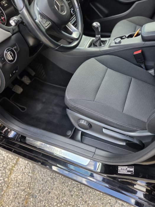 Mercedes B180 CDI ( IMPECÁVEL )
