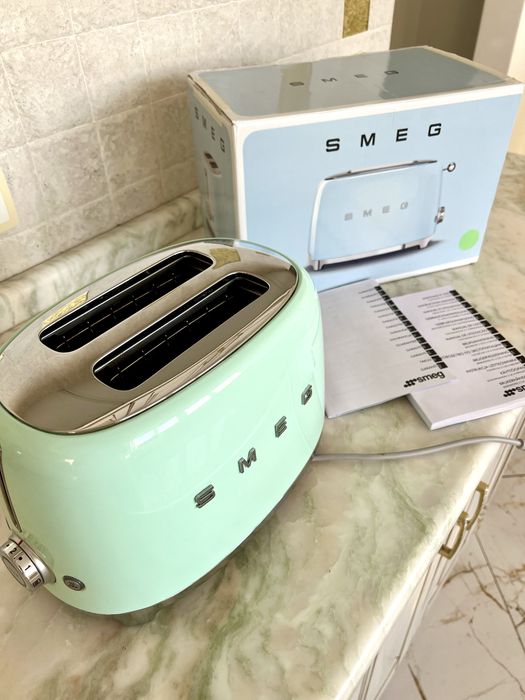 Тостер Smeg б/у мʼятного кольору
