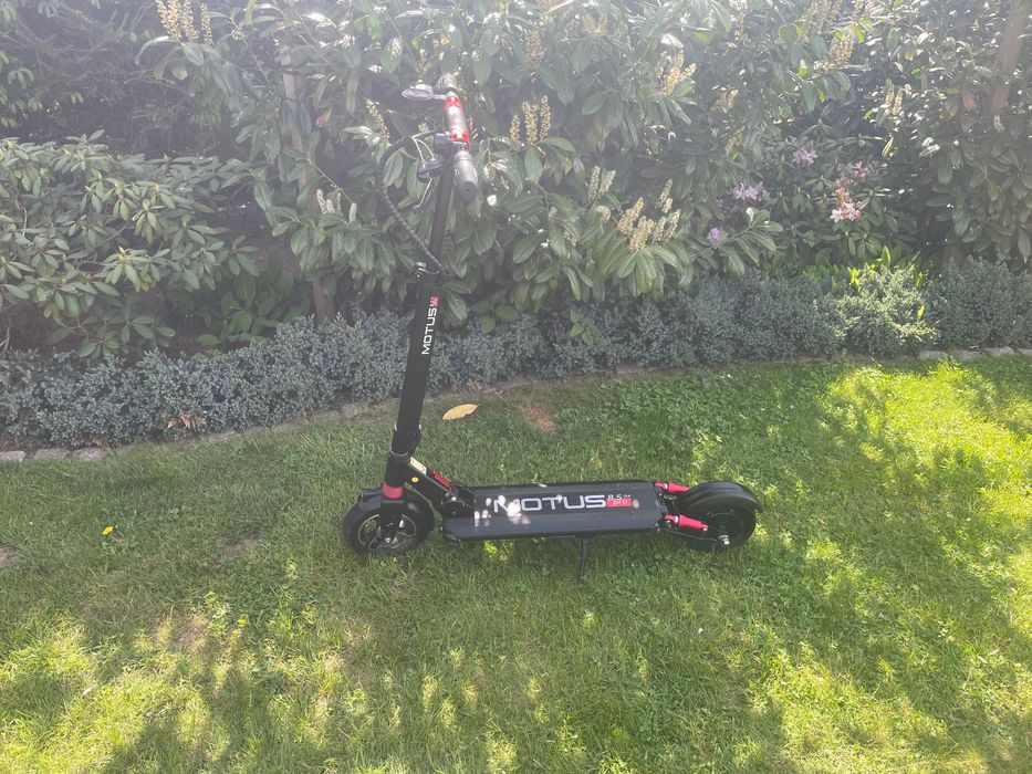 Hulajnoga elektryczna Motus 8.5 pro lite