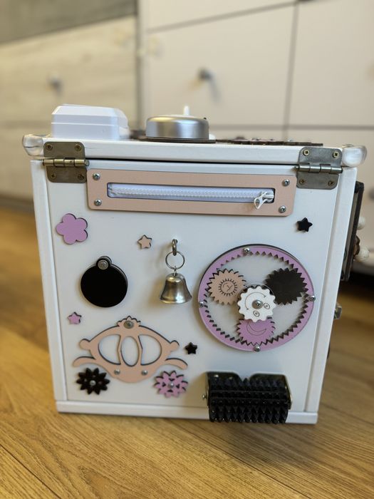 Бізікуб busytoys