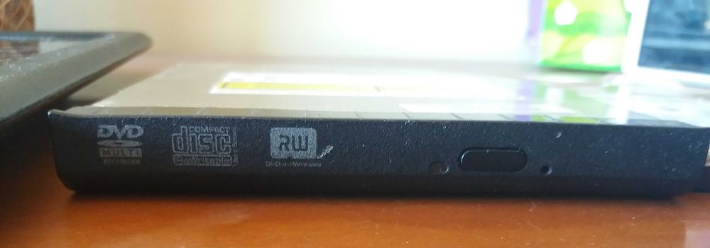 Portable Screen, DVD Disc and DVD Player/Recorder64862535613569121
