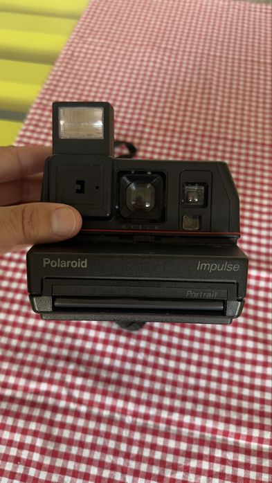 Câmara instantânea Polaroid Impulse Portrait — Filme 600
