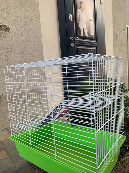 Продам великолепную клетку.