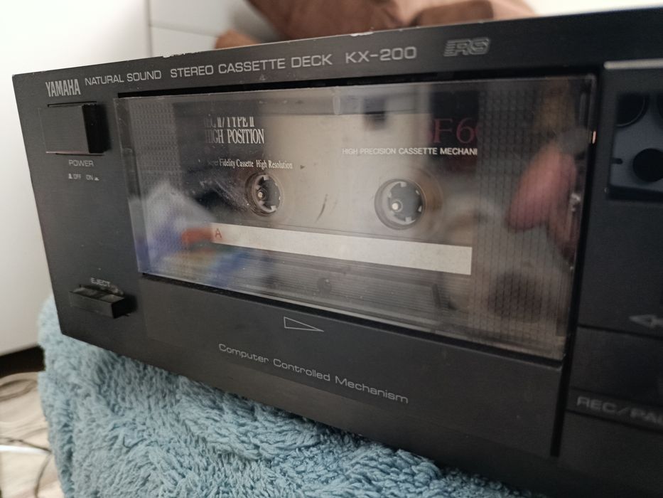Magnetofon kasetowy Yamaha KX 200