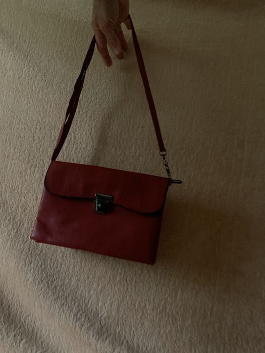 Сумка жіноча  червона.