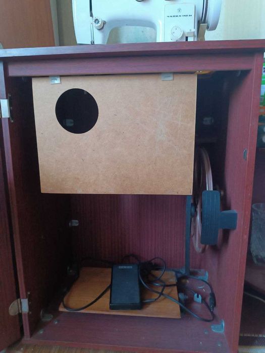 Машина швейна побутова "Чайка-142М" 1 класу з ножним приводом