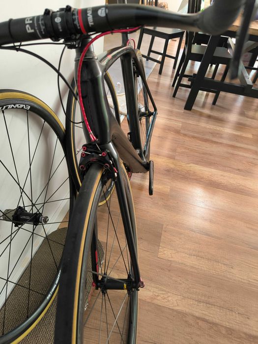 Trek Émonda SLR 4,5 kg – Dura-Ace Di2, ceramika, dwa komplety kół