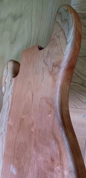 Precision Bass V - korpus do gitary