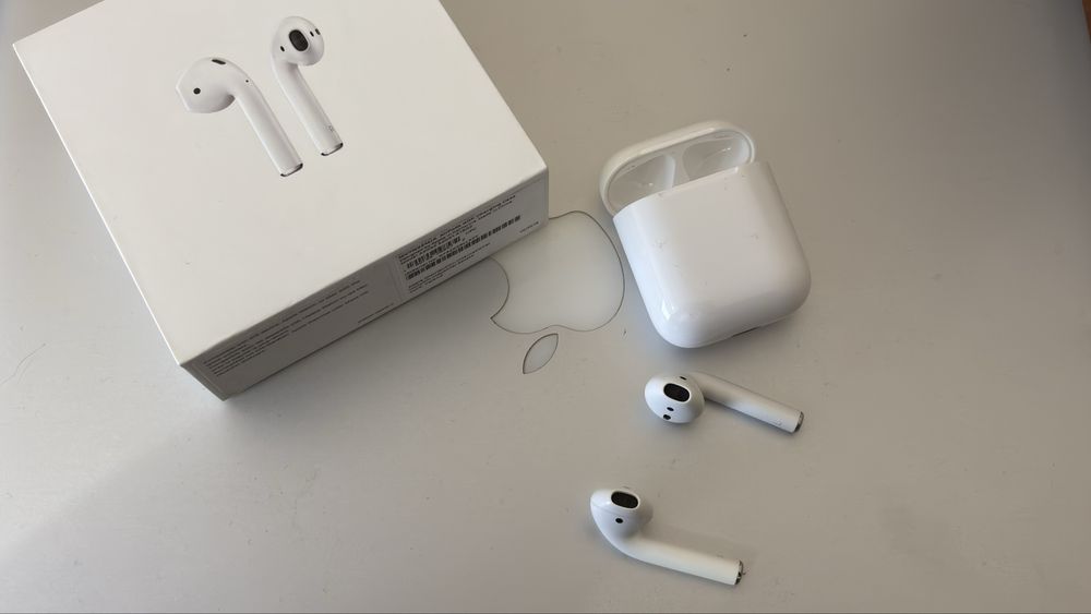 Наушники Apple AirPods (2-го покоління).