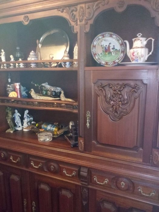 Mobília sala de jantar em bom estado