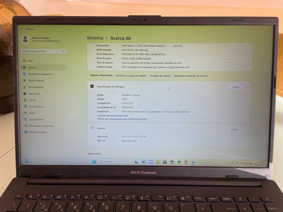 Portátil ASUS E1504FA (garantia de 3 anos) - utilizado apenas 2 vezes