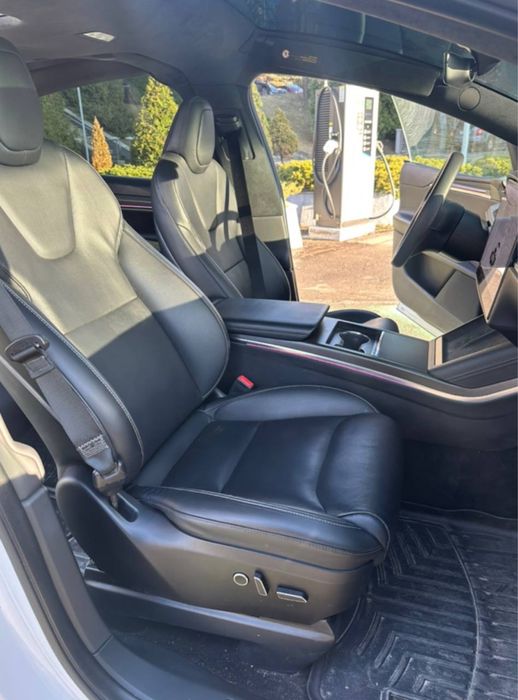 Tesla Model X Plaid