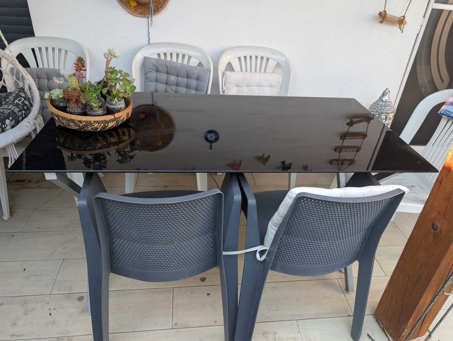 Mesa vidro com pernas em ferro