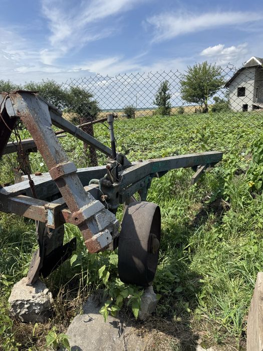 Продам 3-ьх корпусний плуг