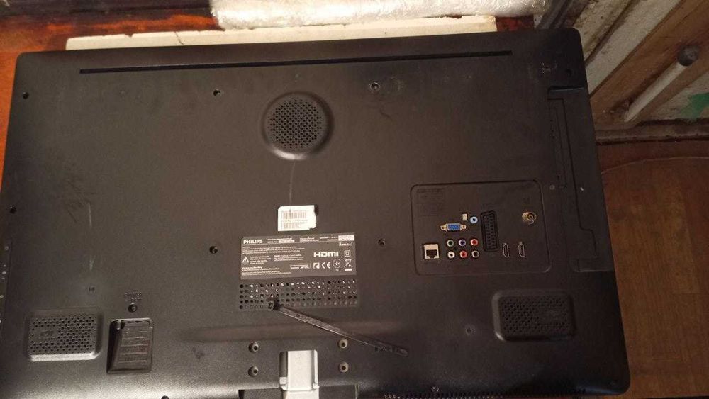 Подам телевізор філіпс philips