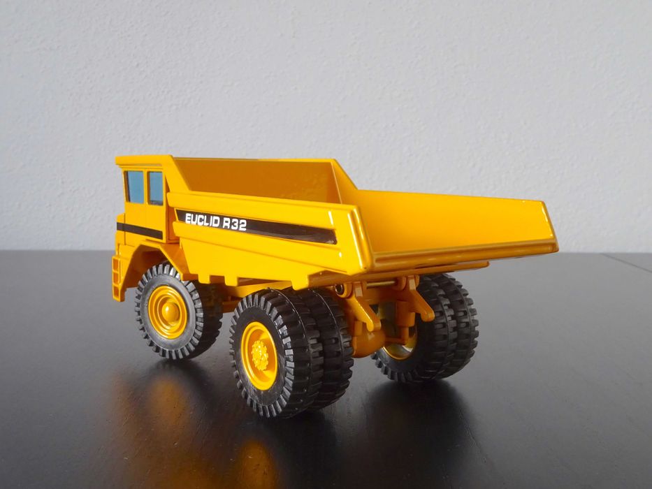 1:50 Joal 228 Euclid R32 Dumper