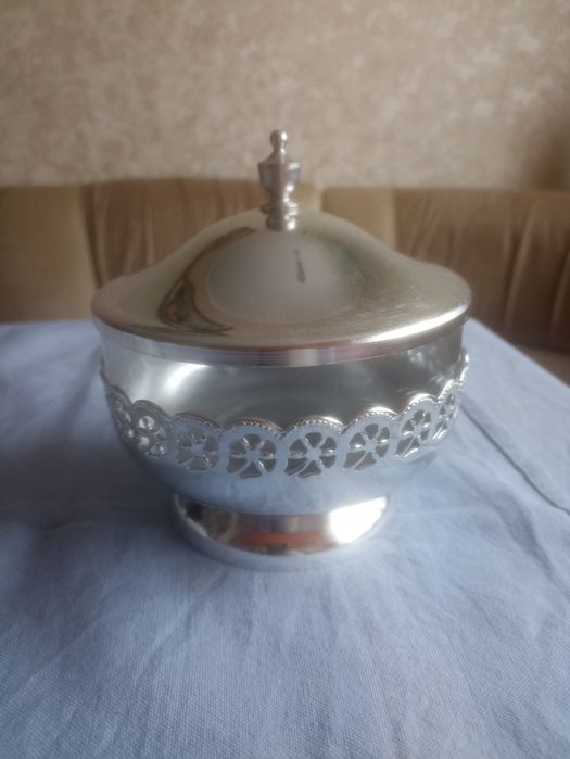 Продам цукорницю , цукерницю  часів СССР нову