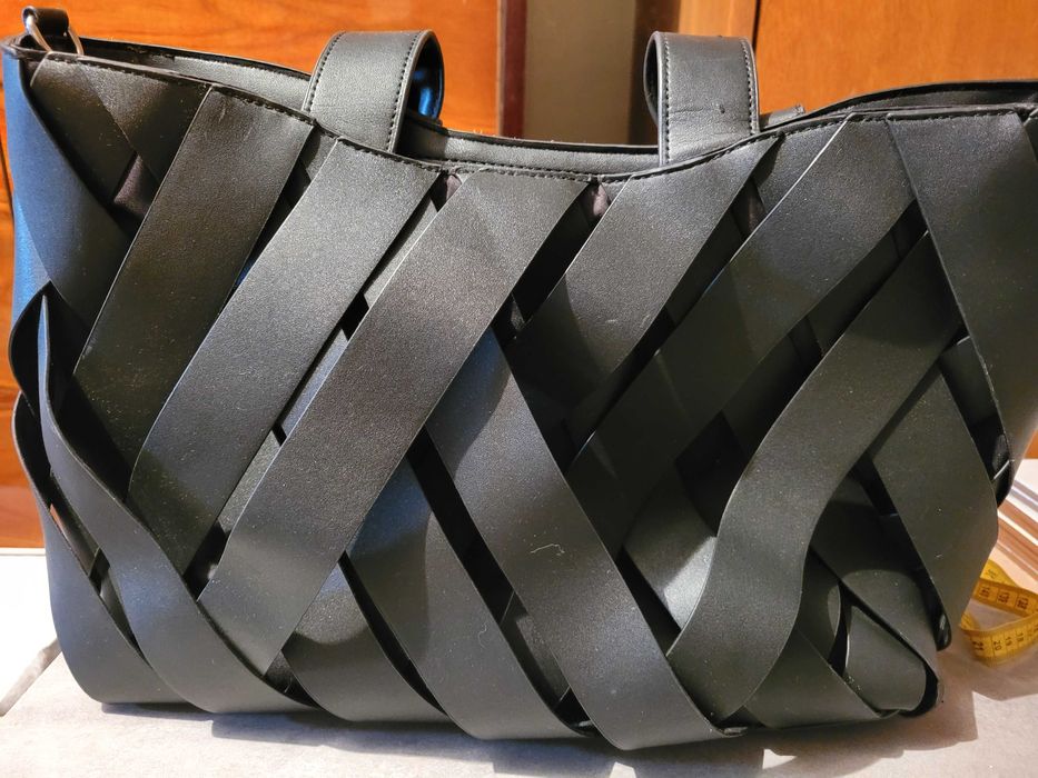 Czarna torba Reserved