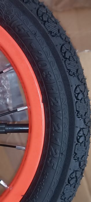 Triciclo criança com Cesto Traseiro – R 12"