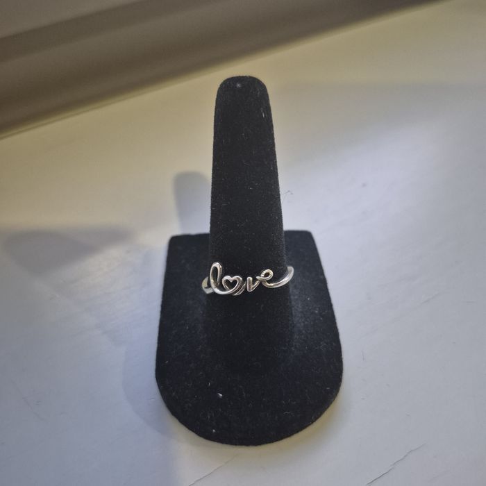Anel Pandora "Love"