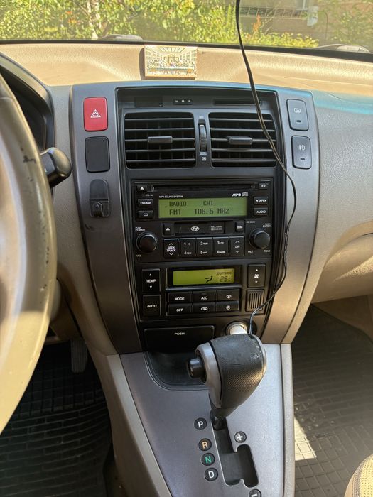 Поодається Hyundai Tucson 4WD АКПП