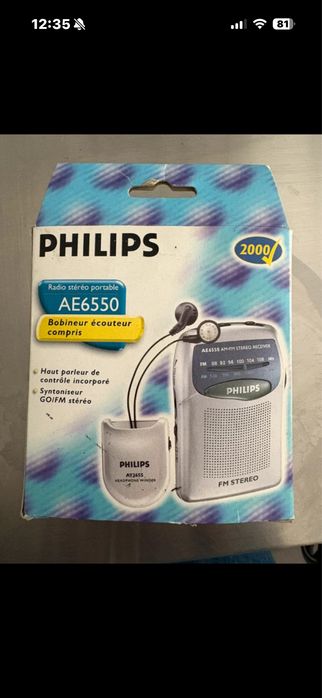 Rádio portátil Philips + fones + estojo de fones