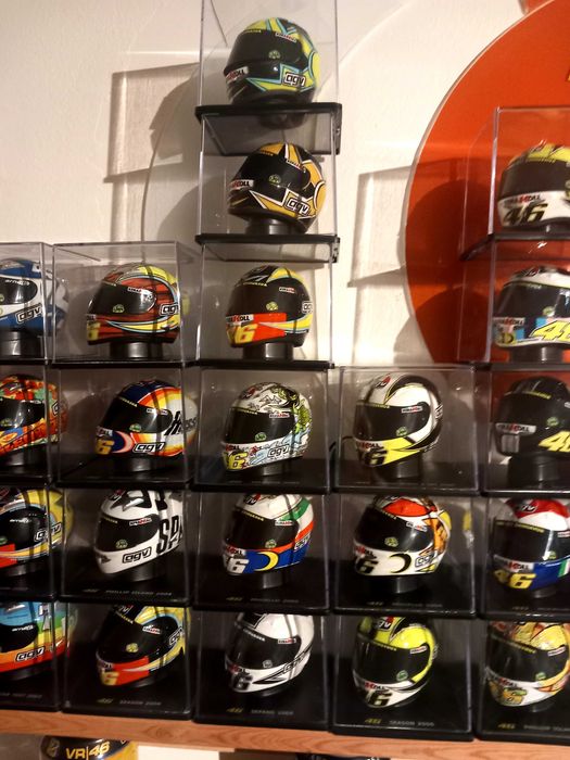 Colecao VR46 capacetes completta