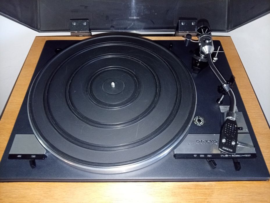 Gira Discos Onkyo