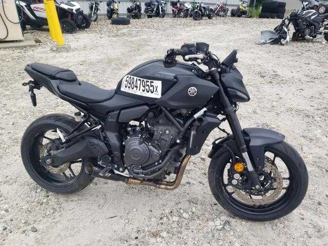 2025 Yamaha MTN690