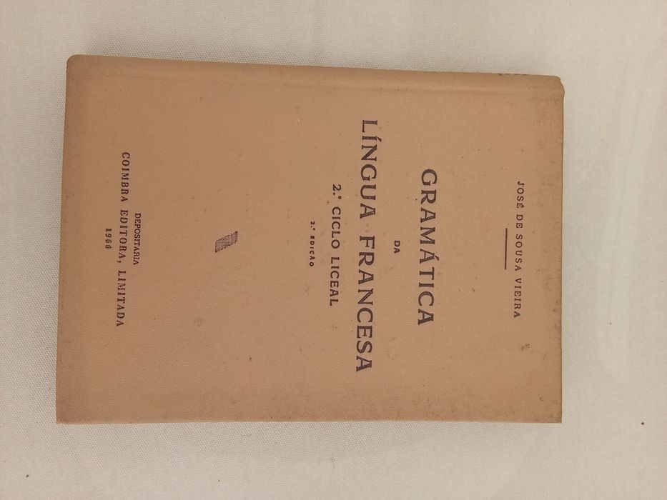 Livro escolar antigo