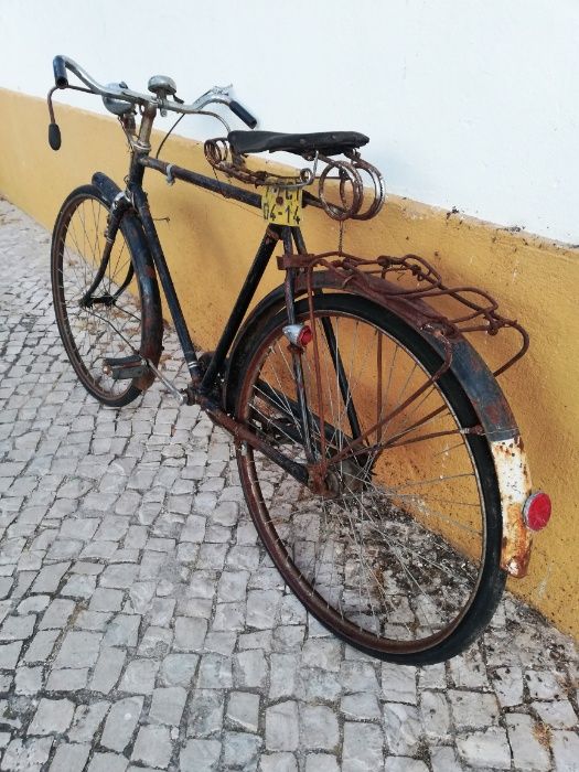 Pasteleira Raleigh Roda 28 com mudanças de cubo