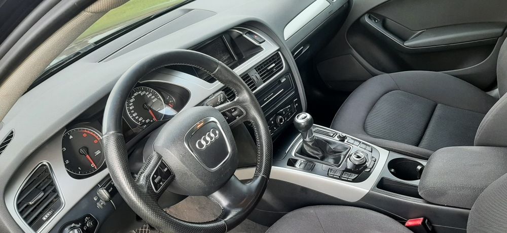Audi a4 b8 2.0tdi 143km
