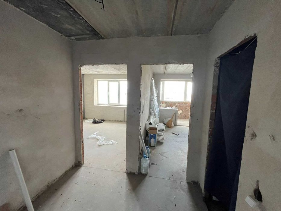 Трикімнатна в новому обжитому будинку Виставка