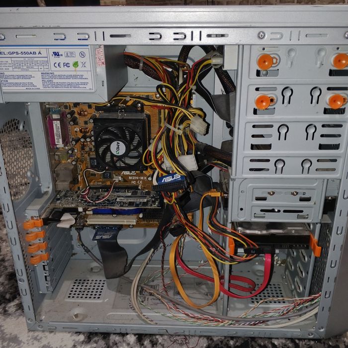 Компьютер ПК сірий