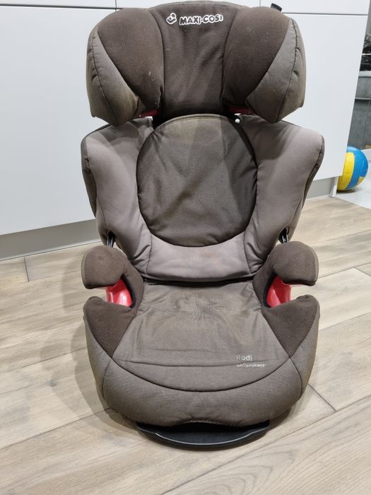 Віддам за 1000 грн Автокрісло Maxi Cosi бу
