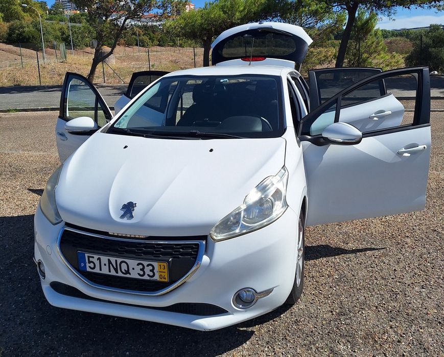 PEUGEOT 208 1.2 VTI Active  5 Portas — photo 2