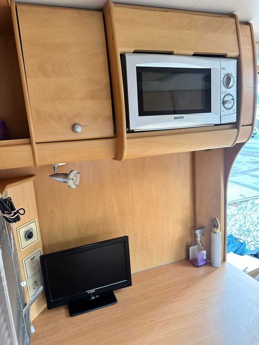 CARAVANA INGLESA SENATOR