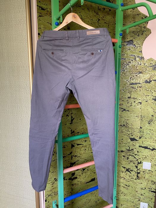 Штани chino House