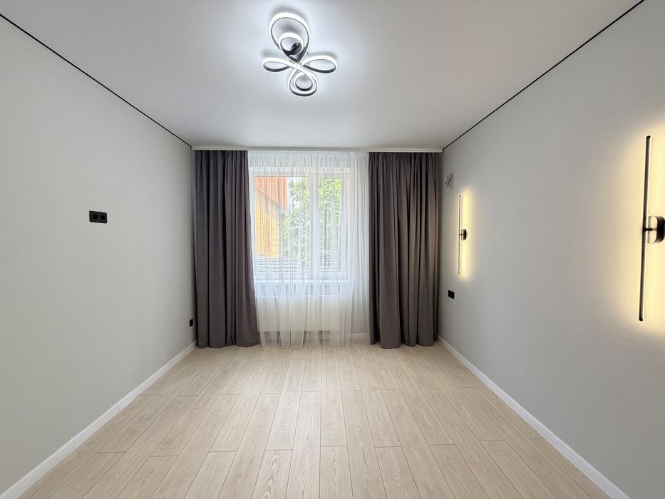 Продаж 2 кімнатної квартири з ремонтом 10 хв до центру