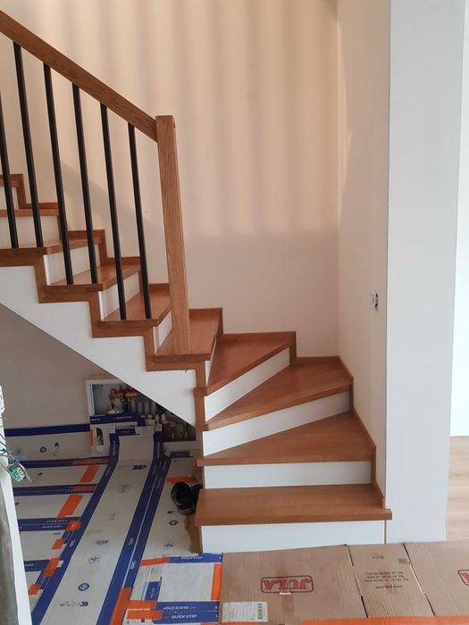 Schody drewniane , balustrady , trepy dębowe