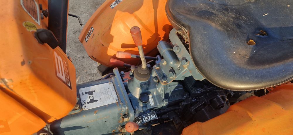 KUBOTA  В 6000 тракто