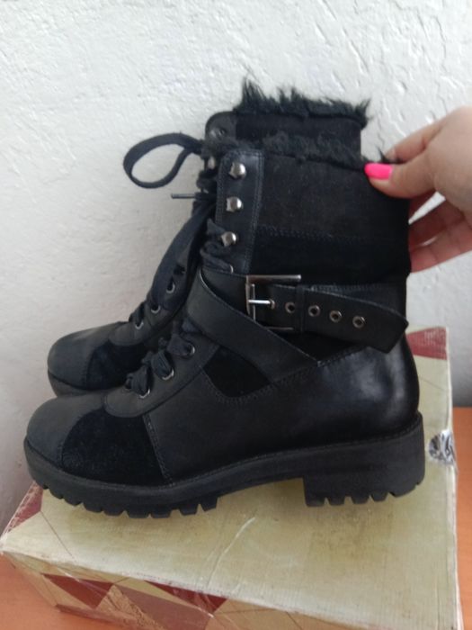 Продаю! Ботинки женские кожаные.