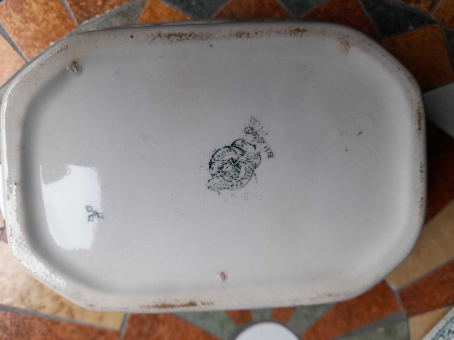 Loiça Sacavém, rendas antigas, porcelana chinesa, serviço Vista Alegre