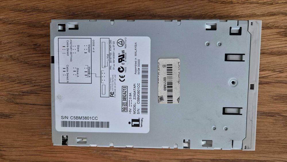 IOmega Z250atapi ZIP 250MB IDE 3.5''