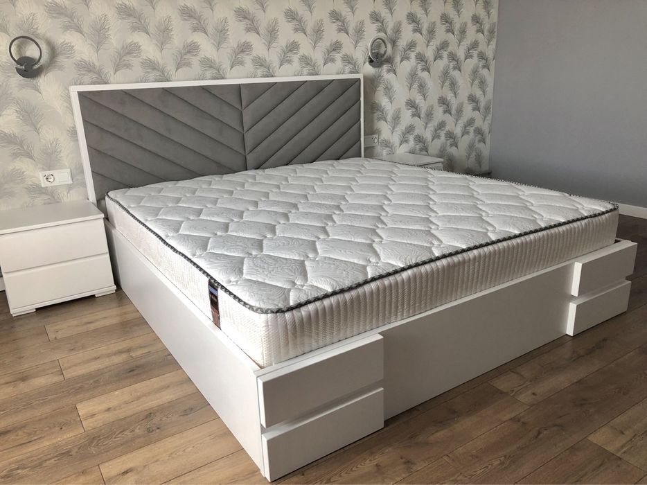 Двохспальне ліжко з масиву ясеня власного виробництва