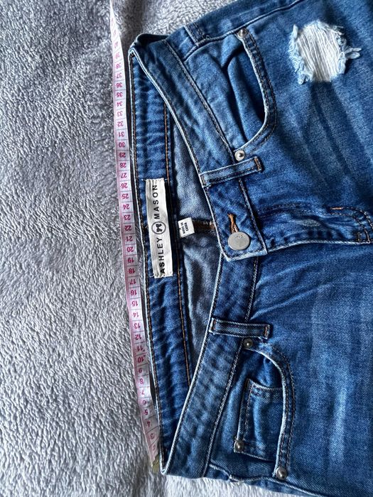 Джинси жіночі в гарному стані