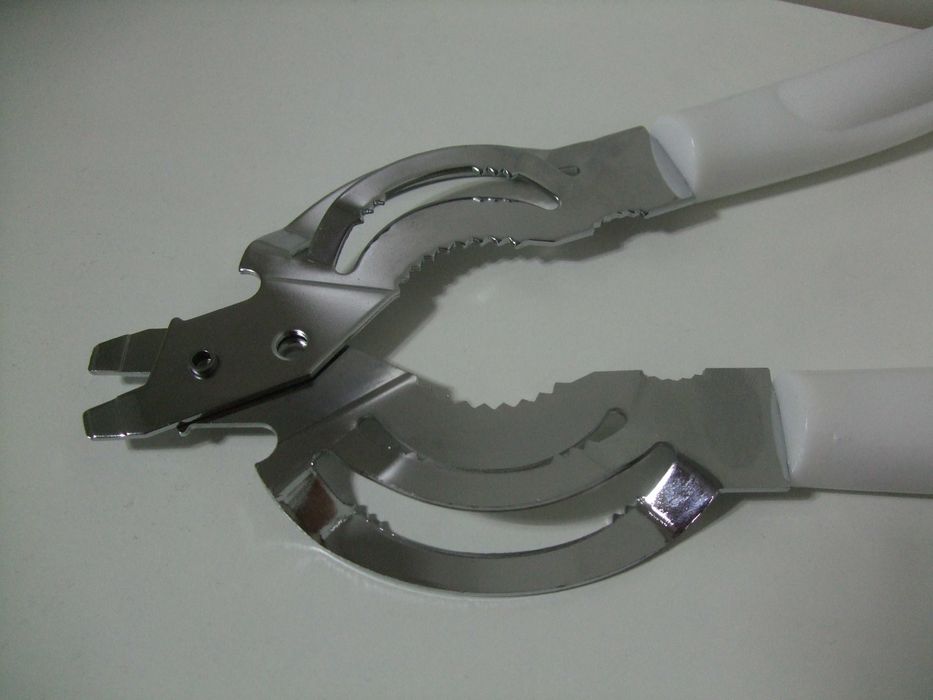 OTWIERACZ do BUTELEK I SŁOIKÓW Kapsli Solidny Stalowy. Uniwersalny