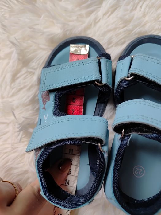 Sandałki dziecięce