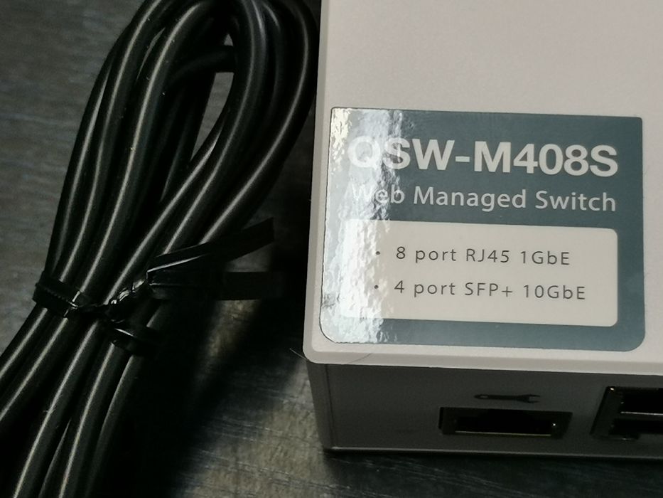 Switch Qnap QSW-M408S