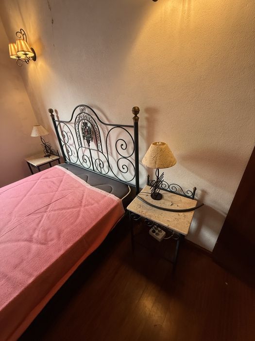 Mobilia de quarto antiga em ferro